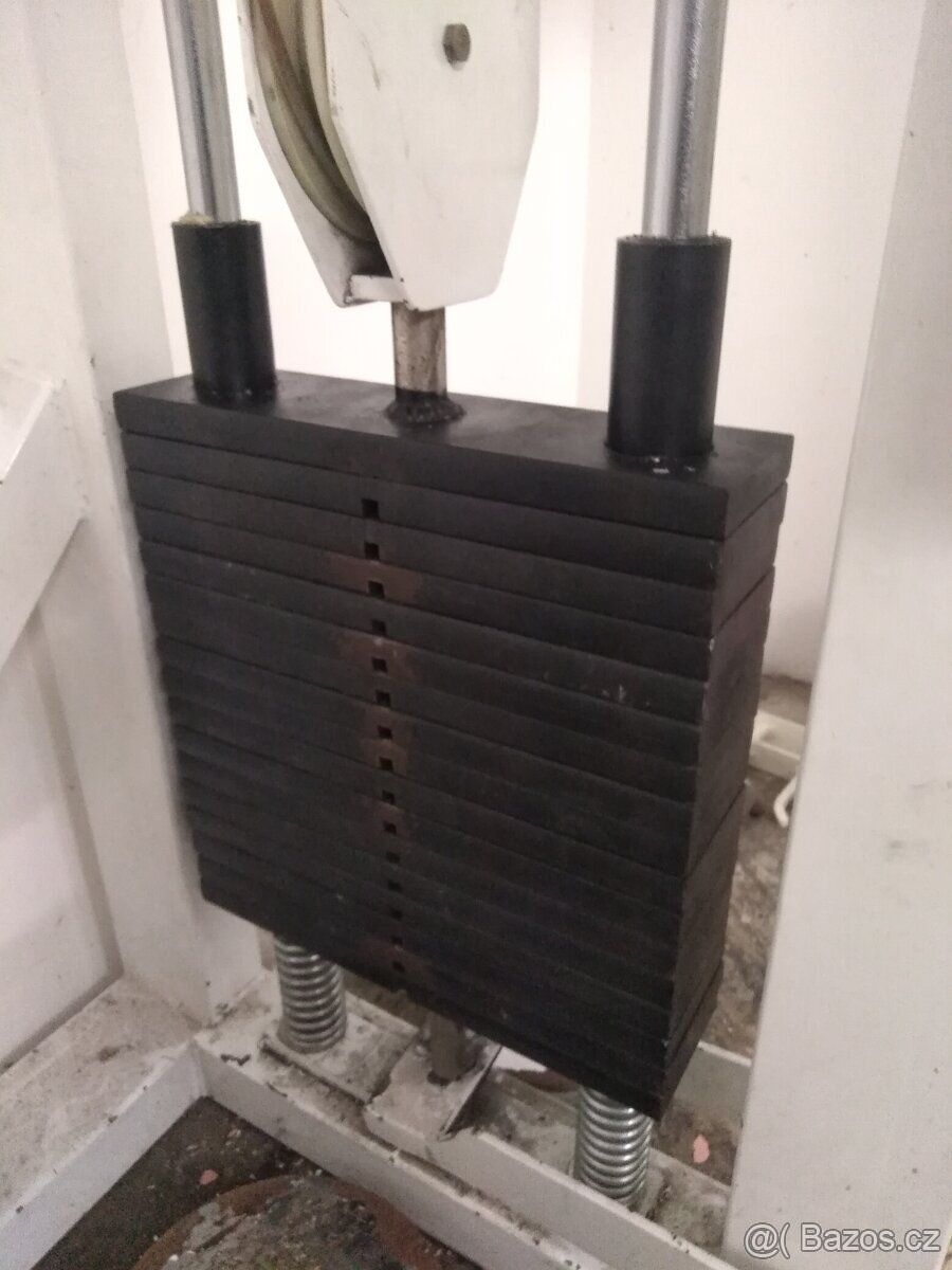 Špičkový profi motýlek Vita - peck deck, čtvrteční cena - 5