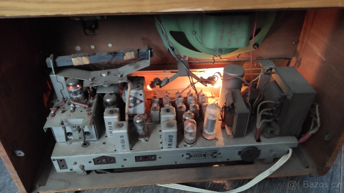Staré lampové rádio Kvarteto - 5