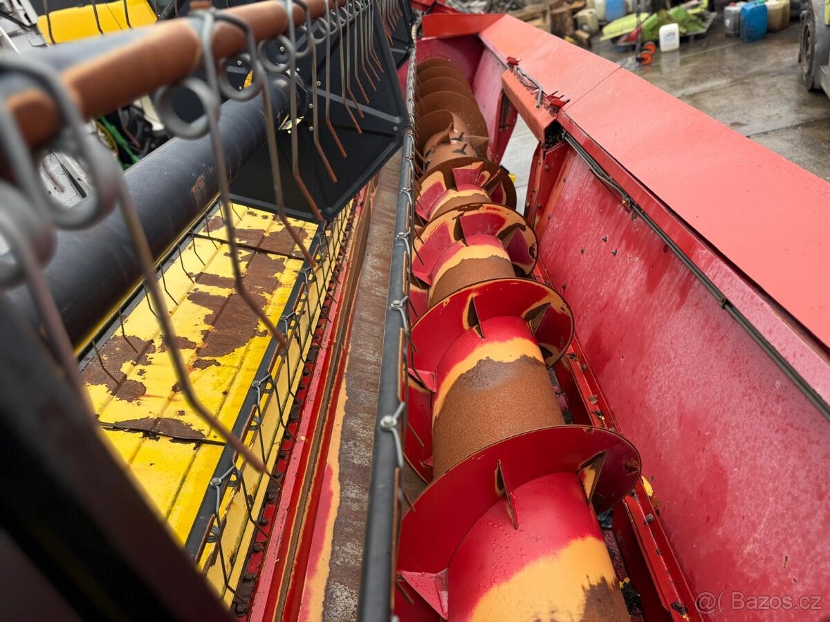 Sklízecí mlátička Case 2388 rok výroby 2003, Lokalita: 57- - 5