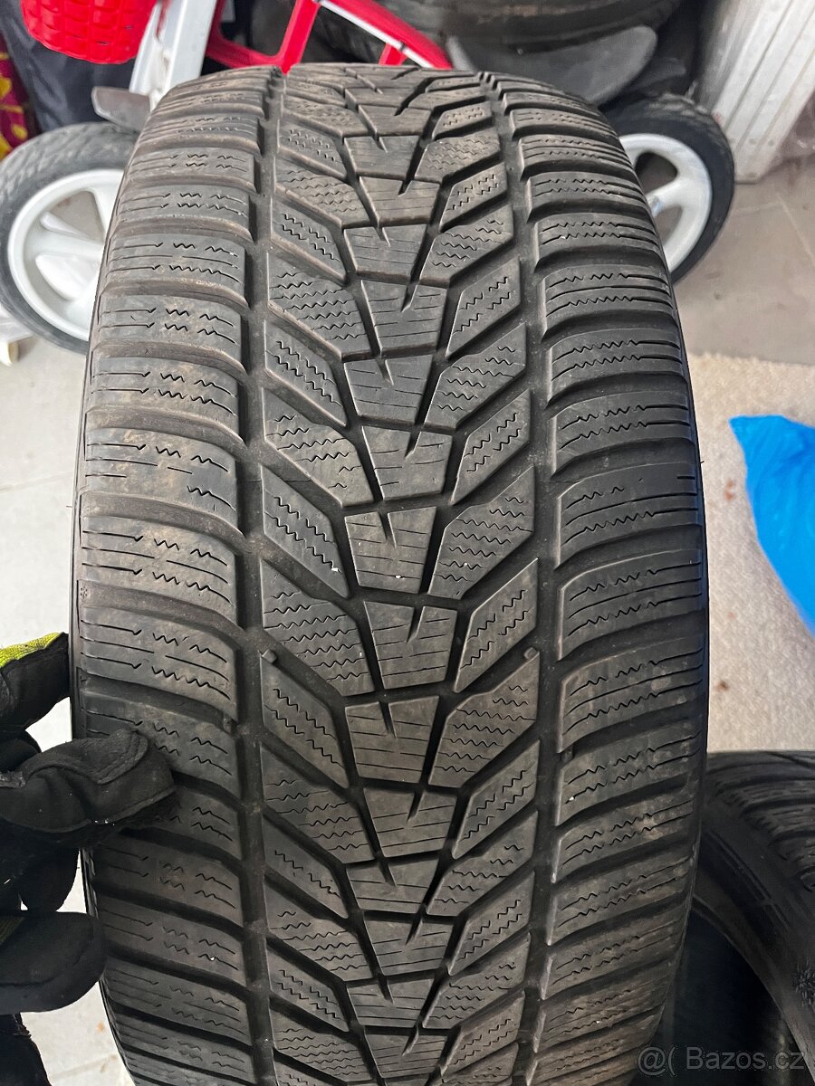 245/45 R18 100v zimní Hankook - 5