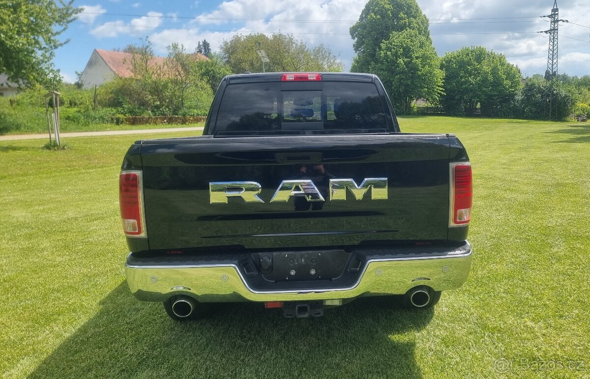 DODGE RAM 1500 Laramie 4x4 5.7 hemi LPG