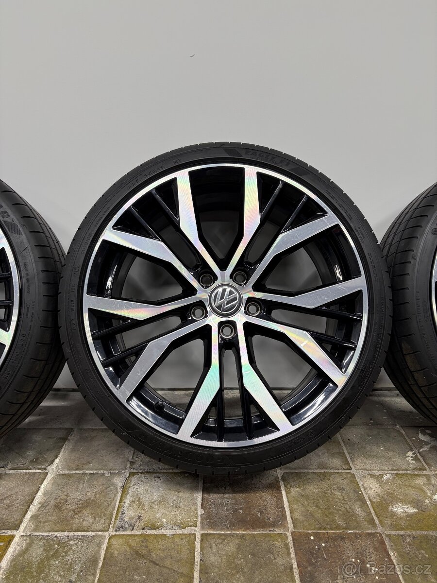 Golf GTI 225/35 R19 “Santiago” dot25 - 5