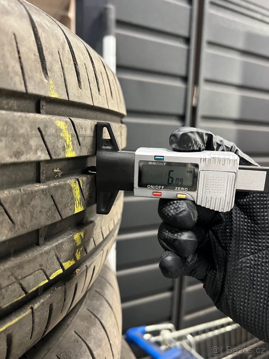 Letní pneu GoodYear 215/55 R17 - 5