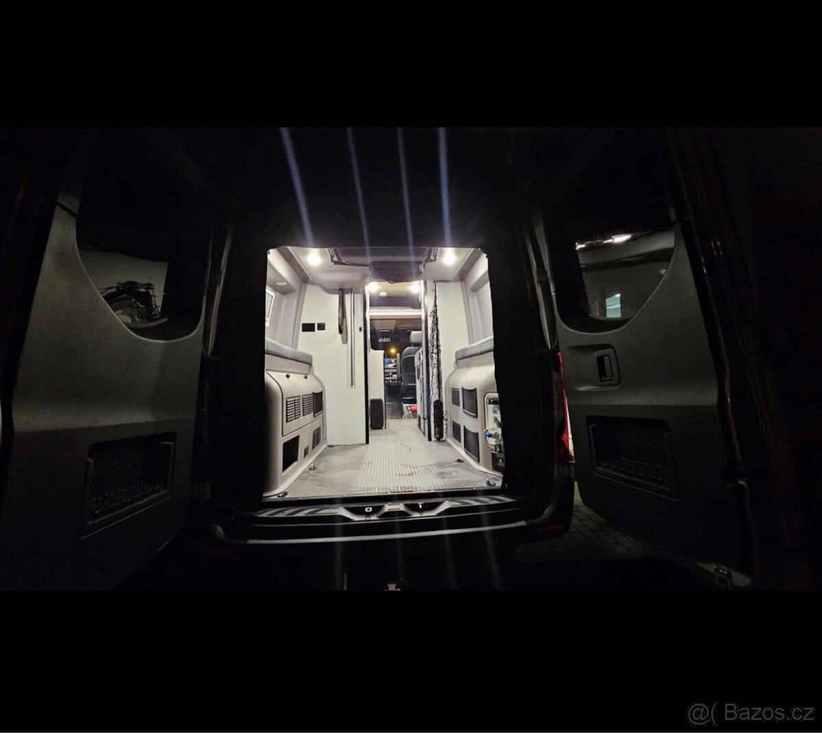 Obytný sprinter 3.0 v6 4x4 - 5