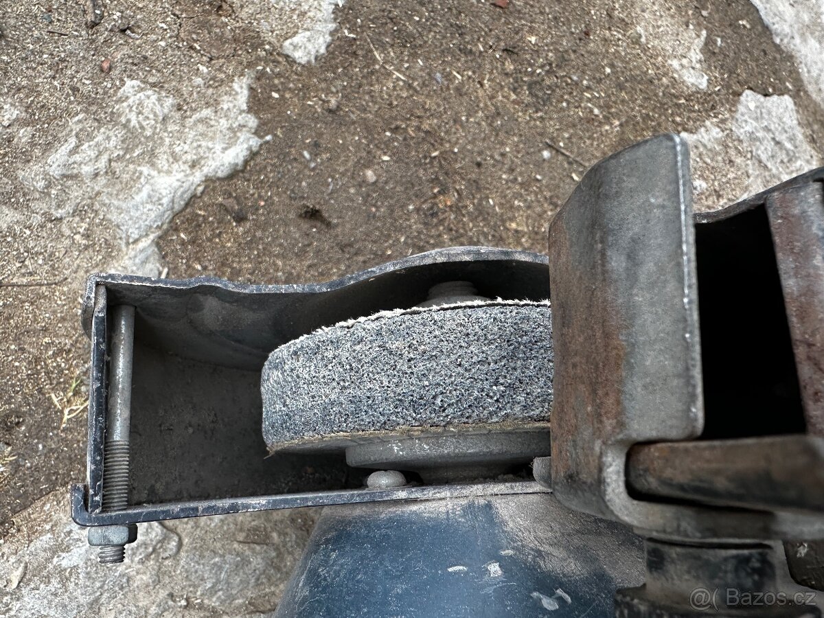 STOLNÍ BRUSKA EINHELL DSC 150 - 5