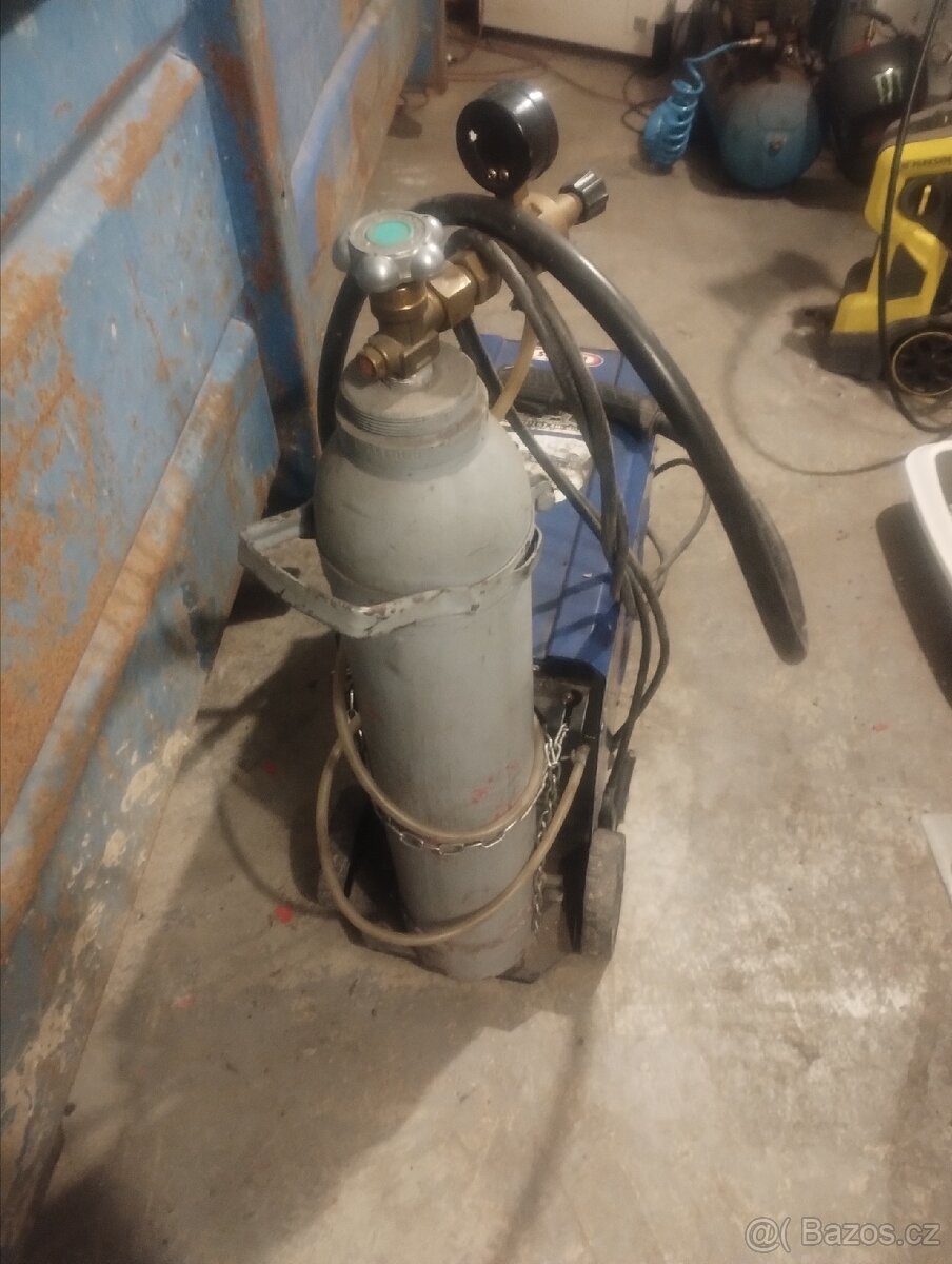 Svářečka CO2 - 5
