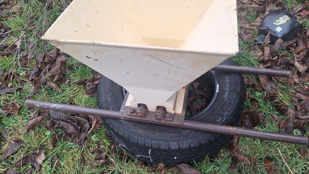 drtič na ovoce ruční - 5