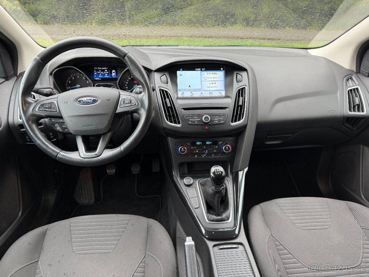 2017 Ford Focus TITANIUM po rozvodech - 5
