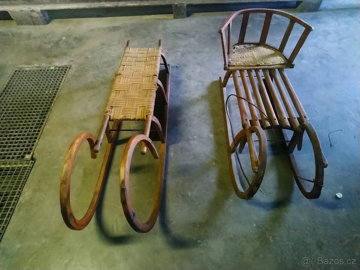 Prodám staré lyže a sáně - 5