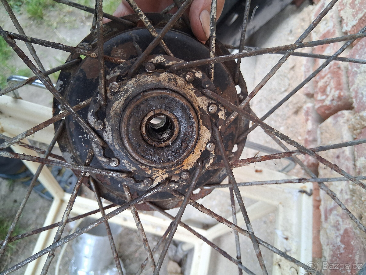 Přední kolo ČZ 150 brzda Šít - 5