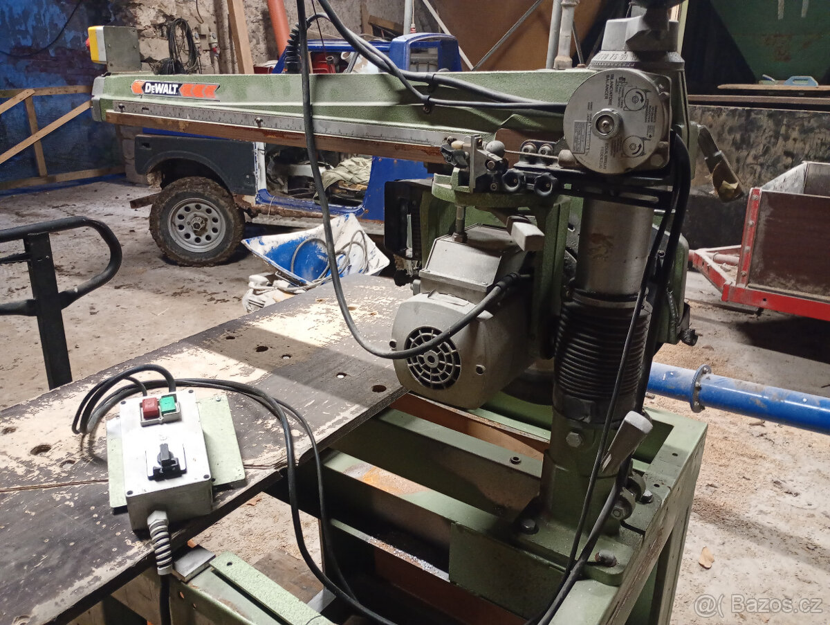 Radialní pila Dewalt - 5