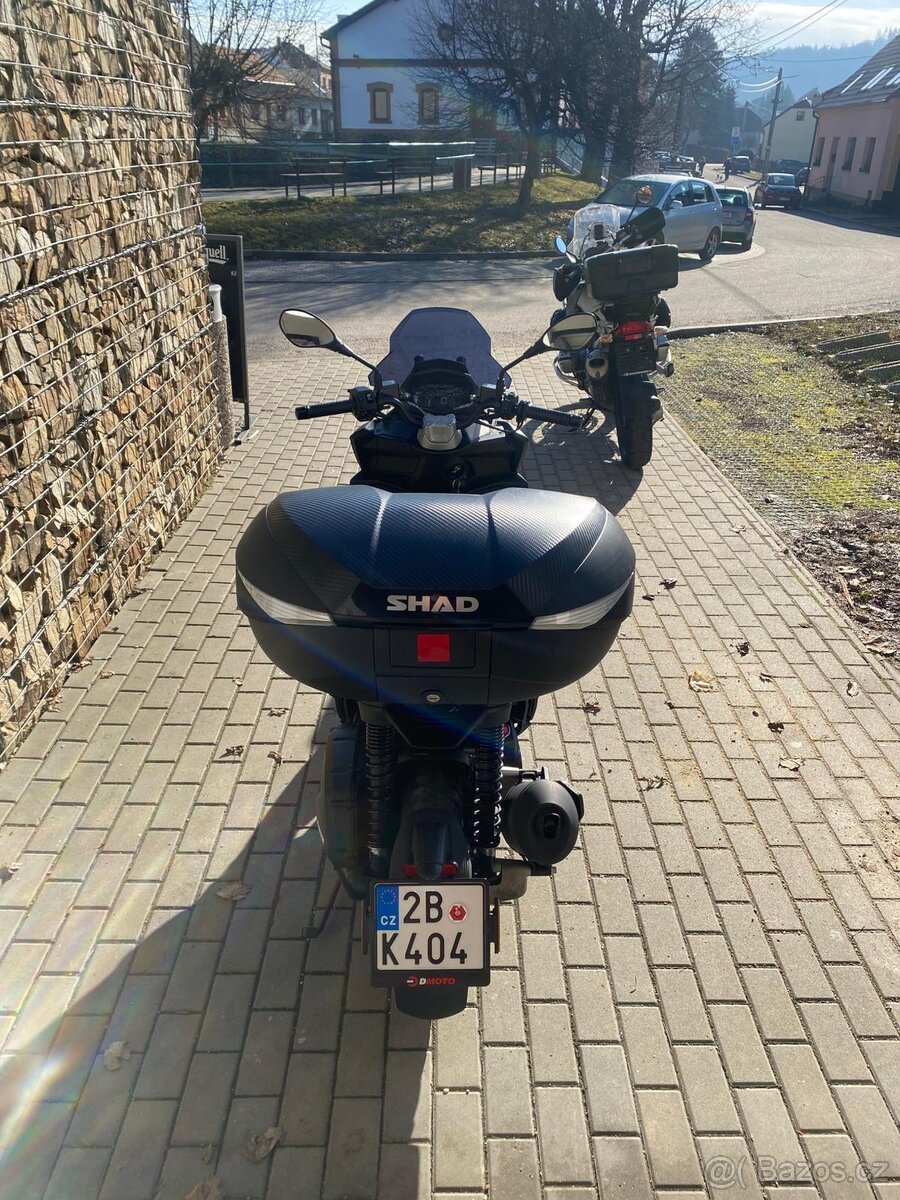 Aprilia SR GT 125 - 5