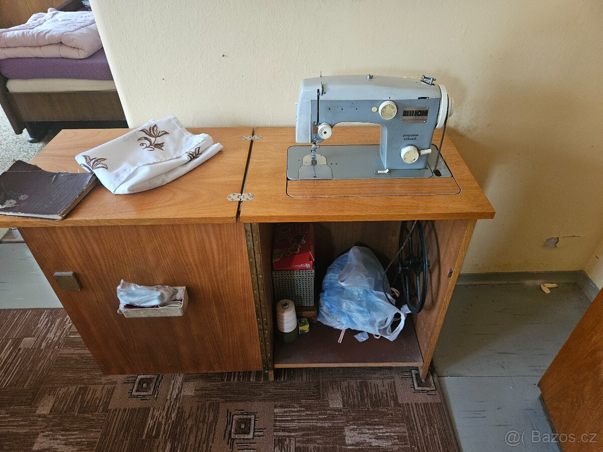 Ložnice, sporák, šicí stroj - 5