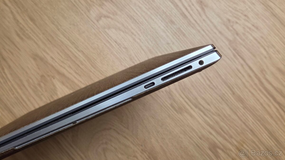 Dell XPS 15 9500 - tenké dělo - 5