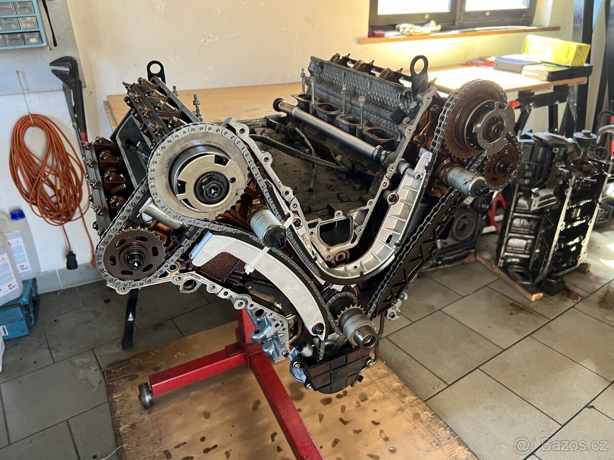 Motor BMW M62B44TU - 5