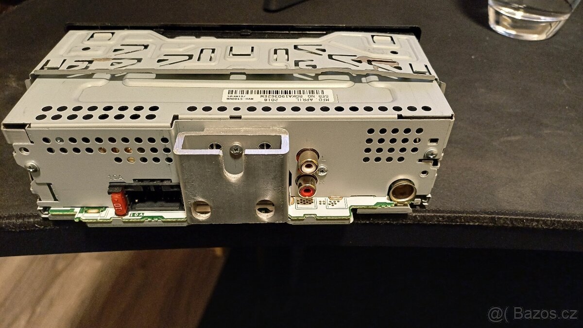 Pioneer MVH-S100UB - 5