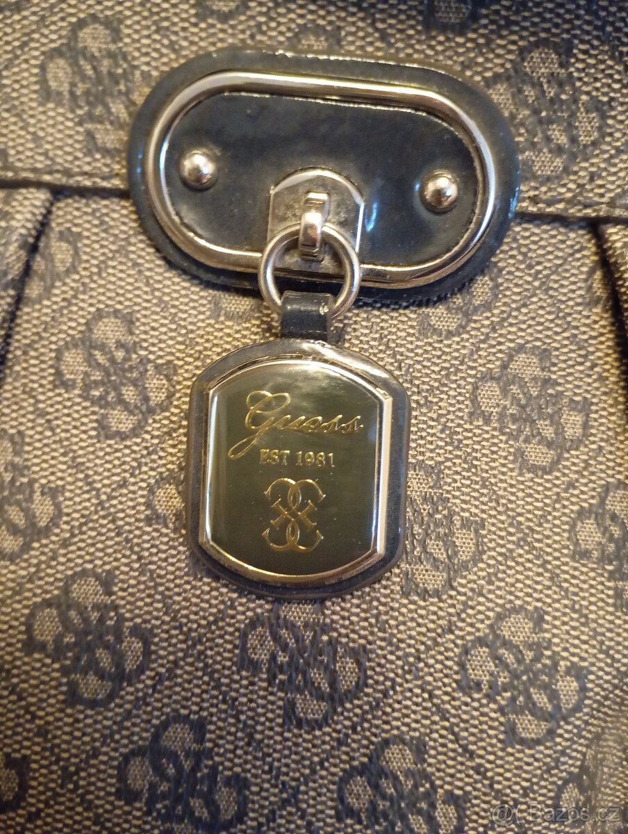 Větší kabelka Guess - 5