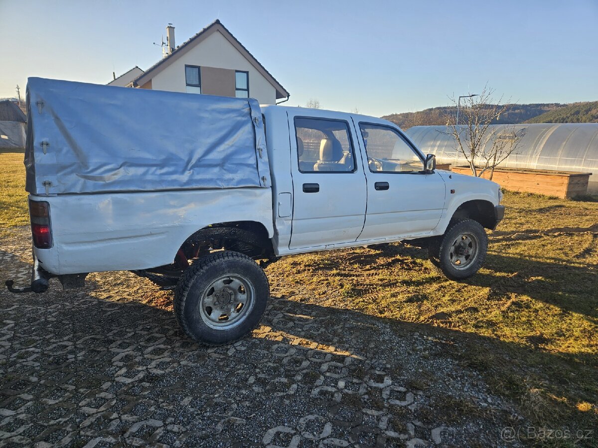 Toyota Hilux - 5