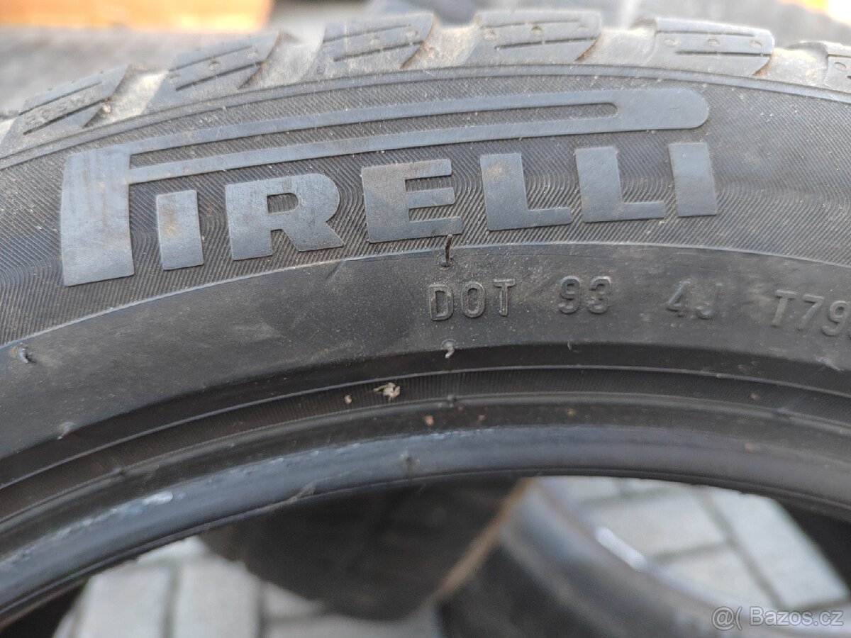 Zimni pneu Pirelli Sottozro 245/45/18 - 5