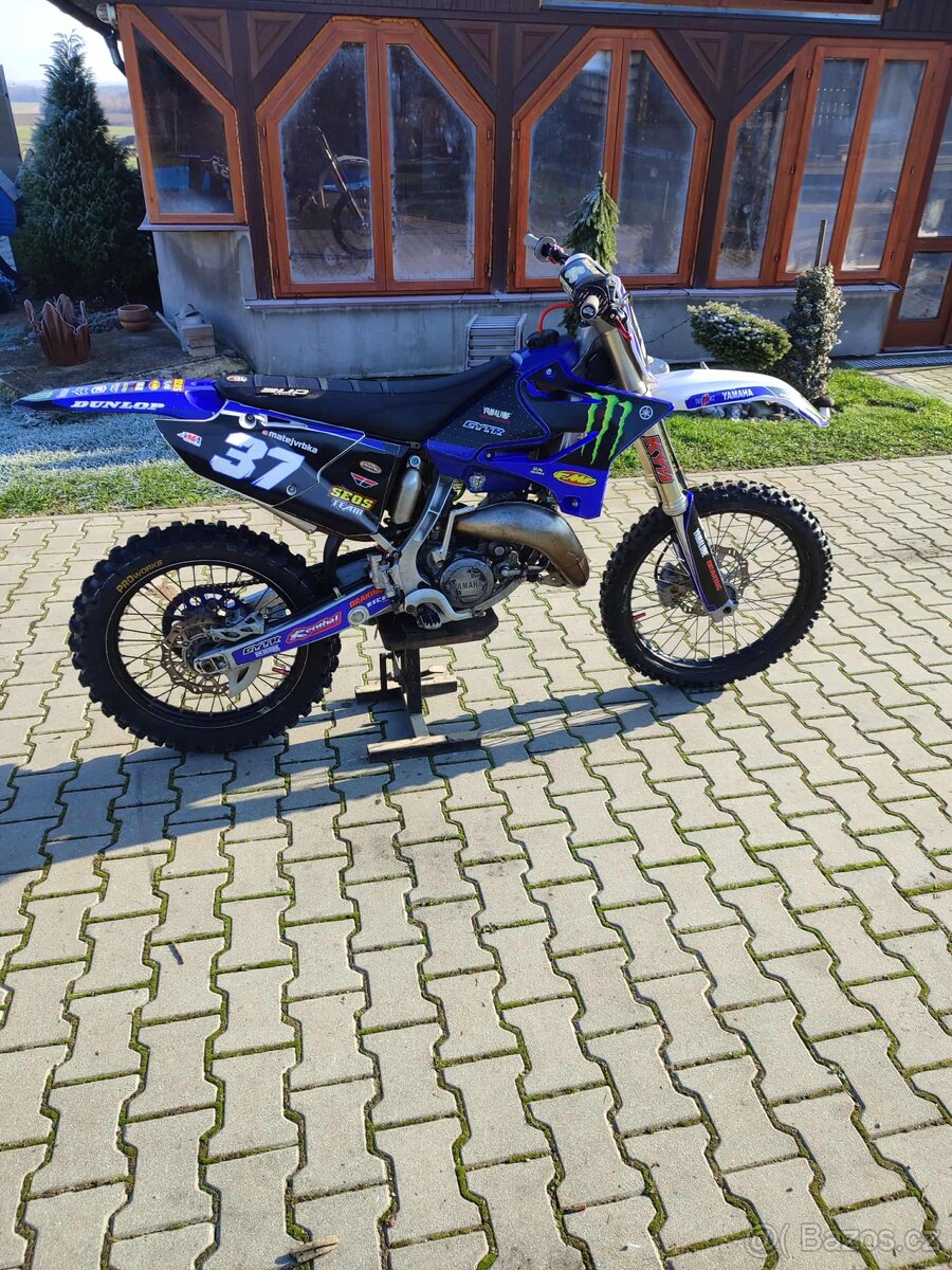 Yamaha YZ 125 - 5
