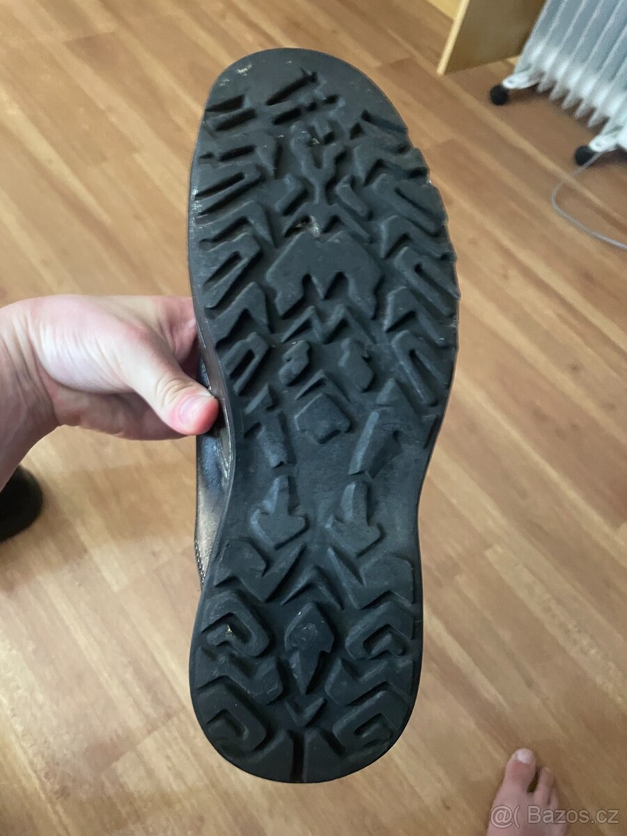 Motoobuv diadora - vel. 43 vyborný stav - 5