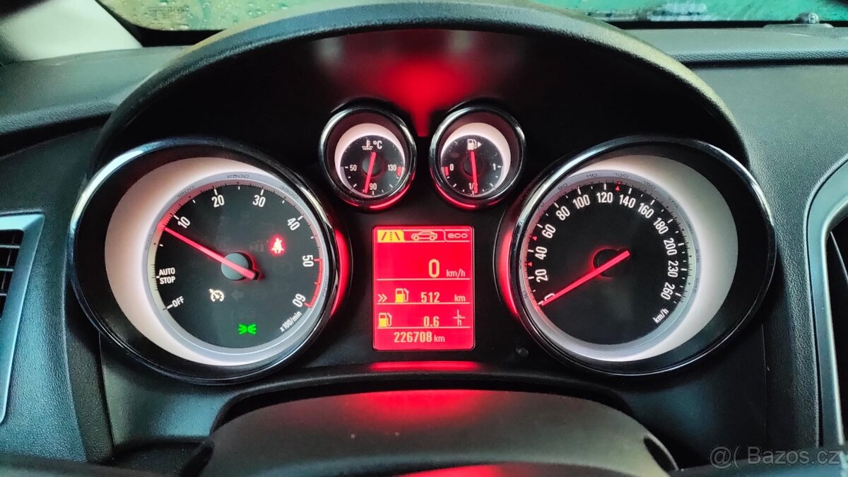 Opel Astra J sport tourer 2014 - 5