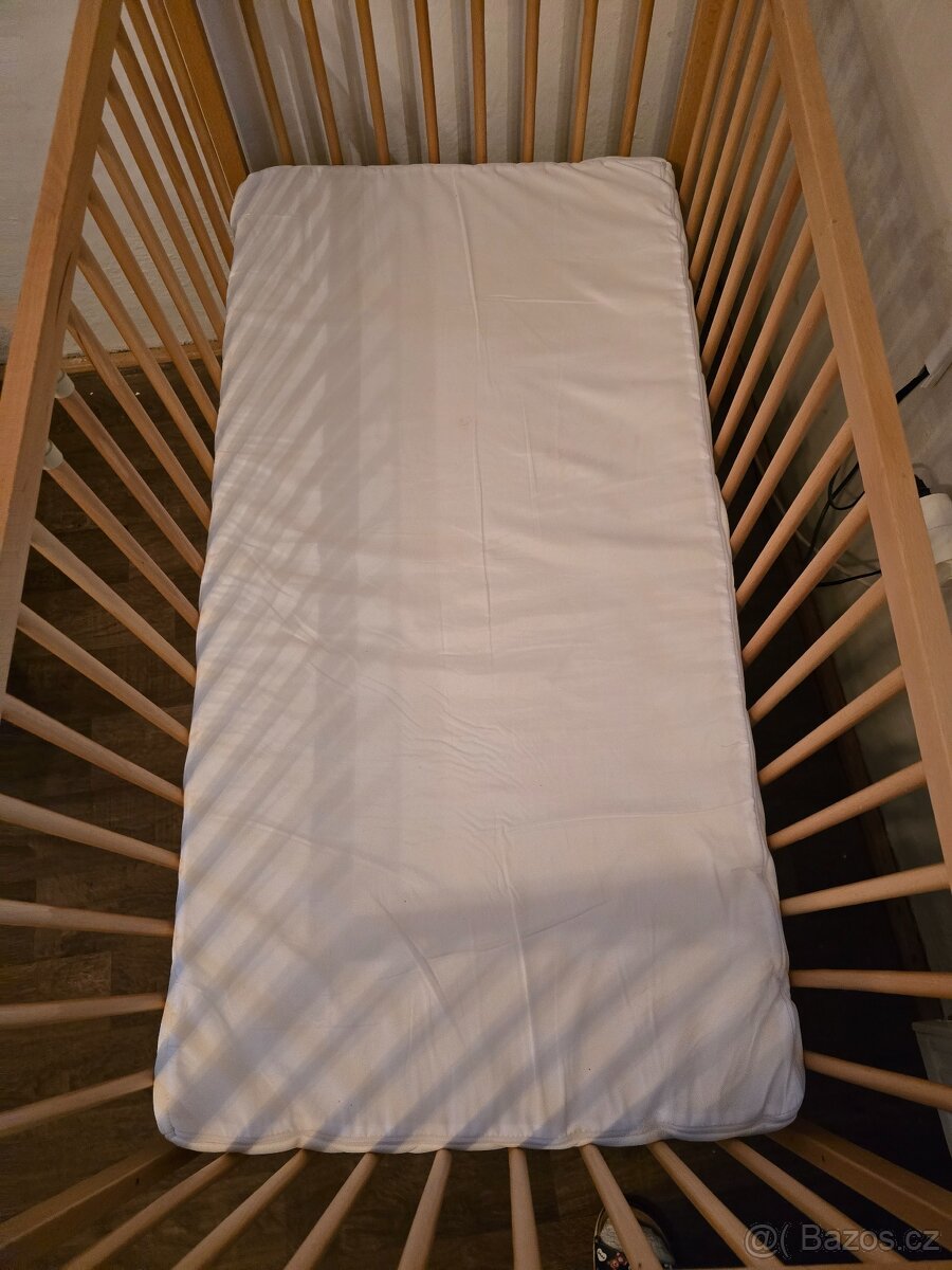 Dětská dřevěná postýlka - 5