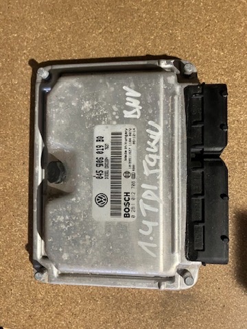 Různé řídící jednotky VW, Škoda - 5