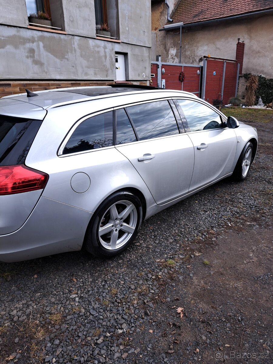 Opel insignia 2.0 D eco-flex 118kw - 5