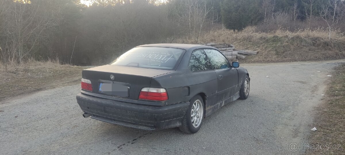 BMW E36 coupe m52b20 - 5