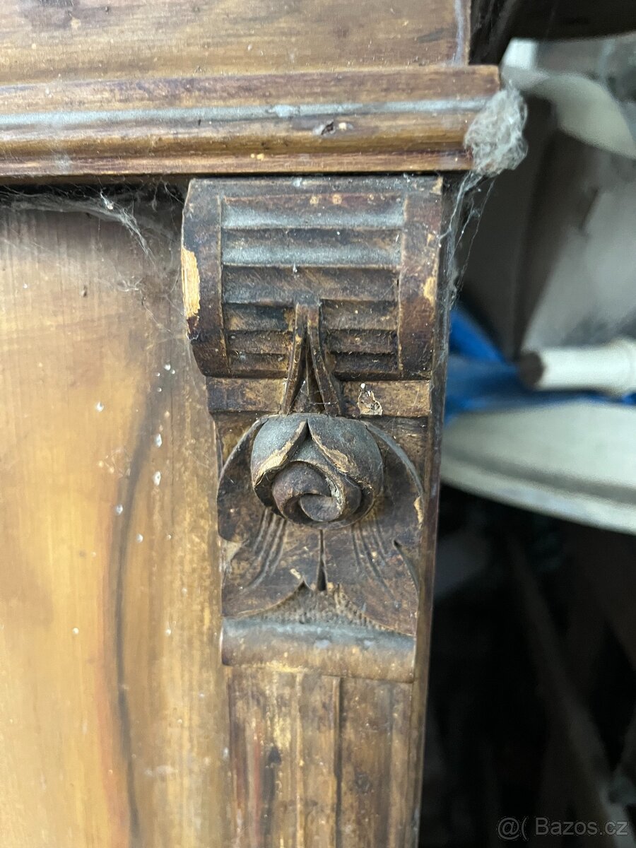Starožitná skříň - 5