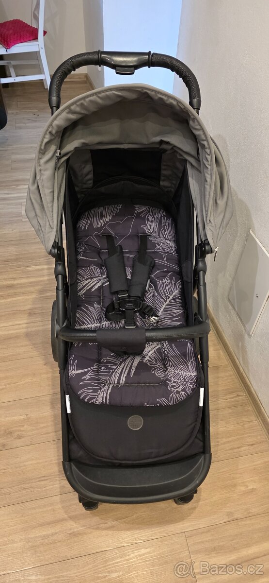 Sportovní kočárek - jako nový - 5