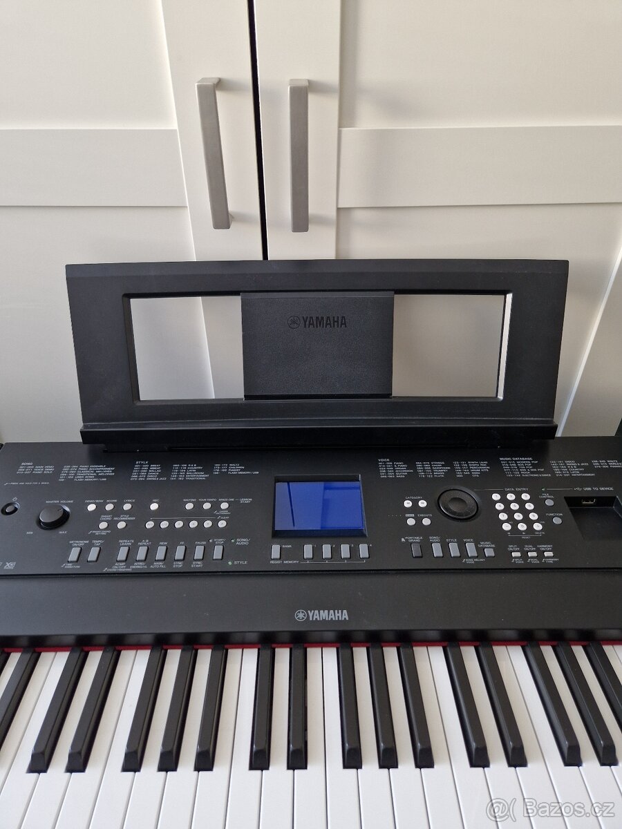 Yamaha DGX-650 Portable Grand - 5