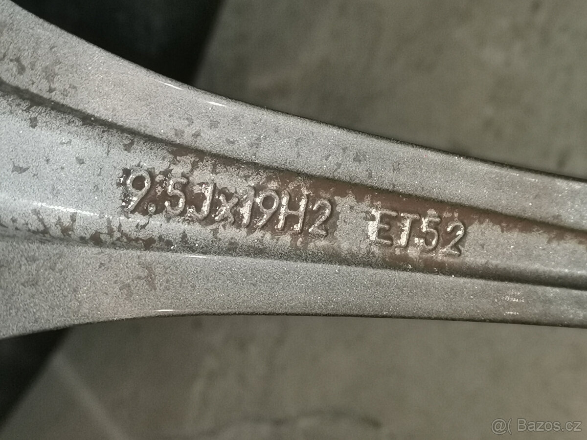 Mercedes Benz E (W213) - orig. 19" AMG alu s pneu - 5