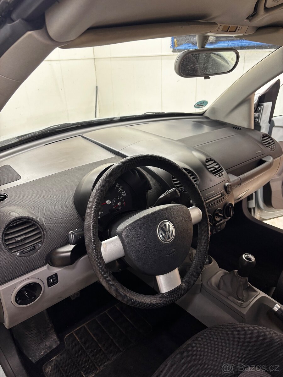 Prodám Vw beetle cabrio 2.0 - 5