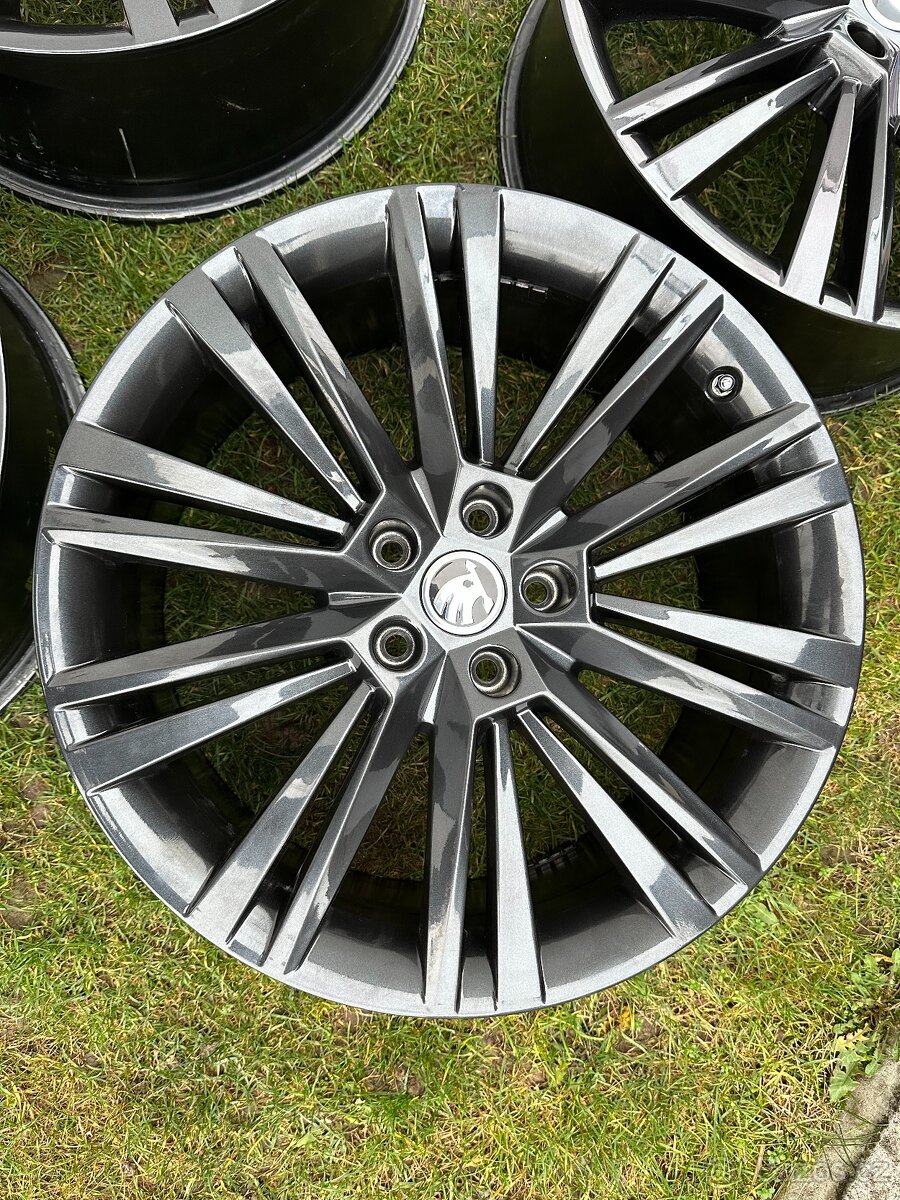 19" sada originálních ALU disků Canopus Škoda Superb 3 +TPM - 5