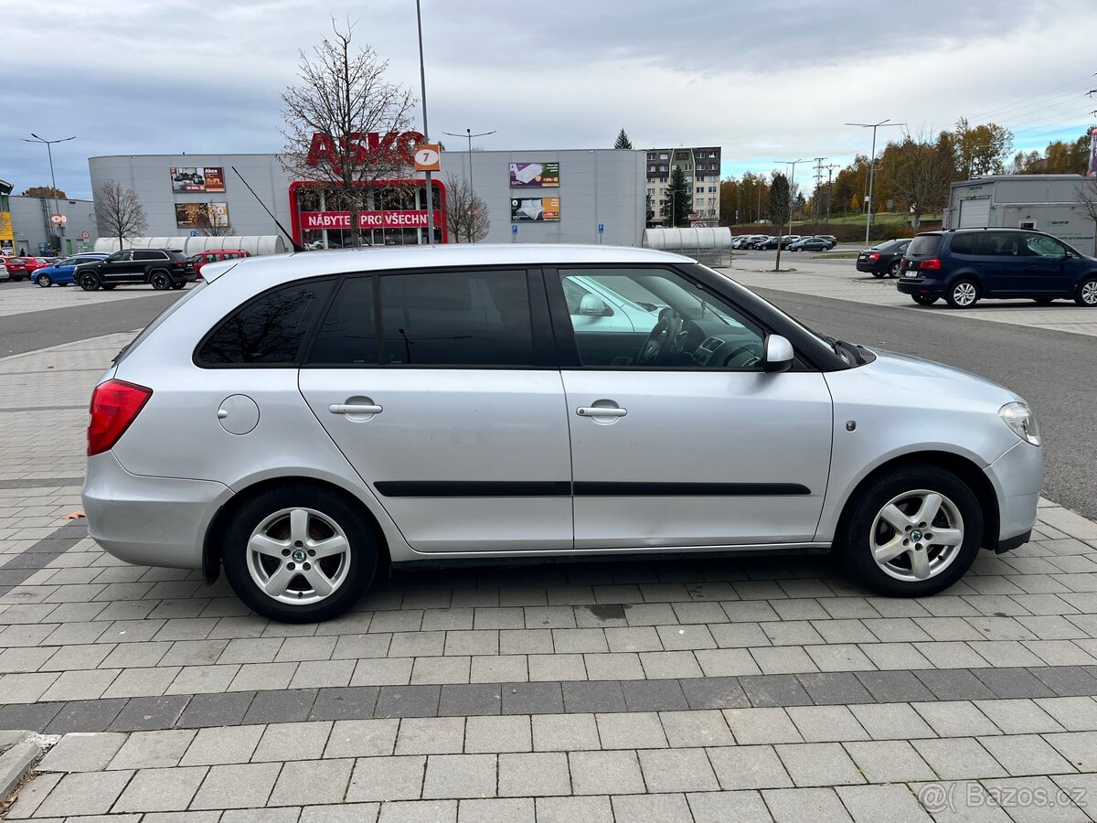 Škoda Fabia combi 1.4TDI Greenline TOP stav - 5