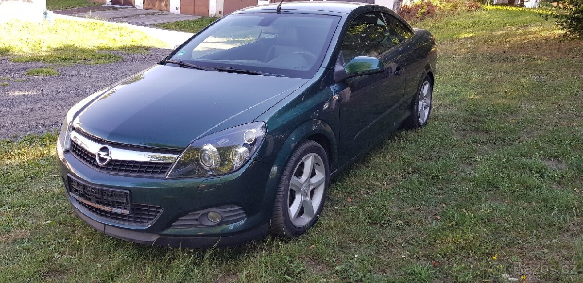 Opel Astra H Twintop Cosmo 1,8 benzín - 5