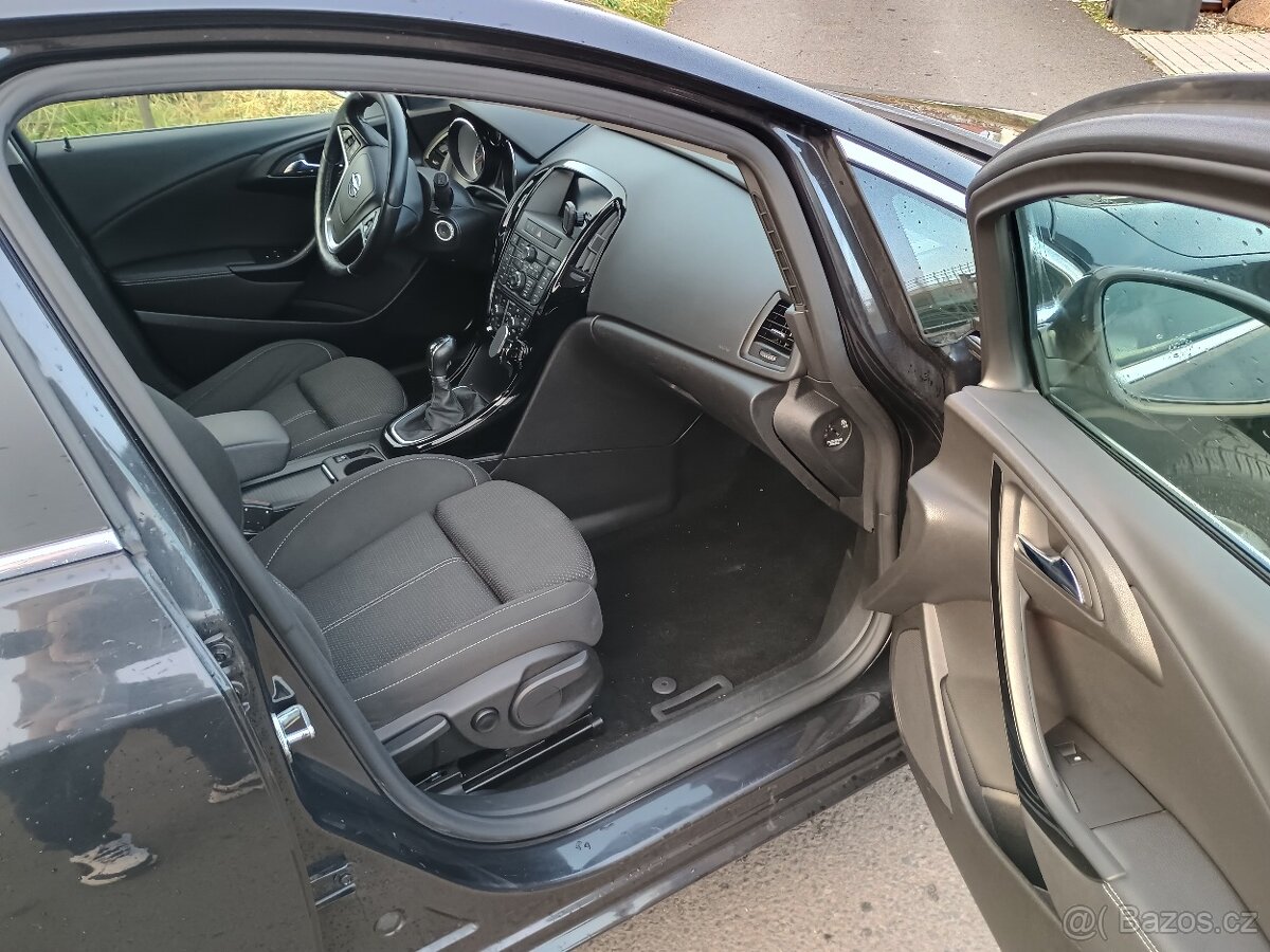 Prodám Opel Astra 1.6 CDTI 100kw - 5