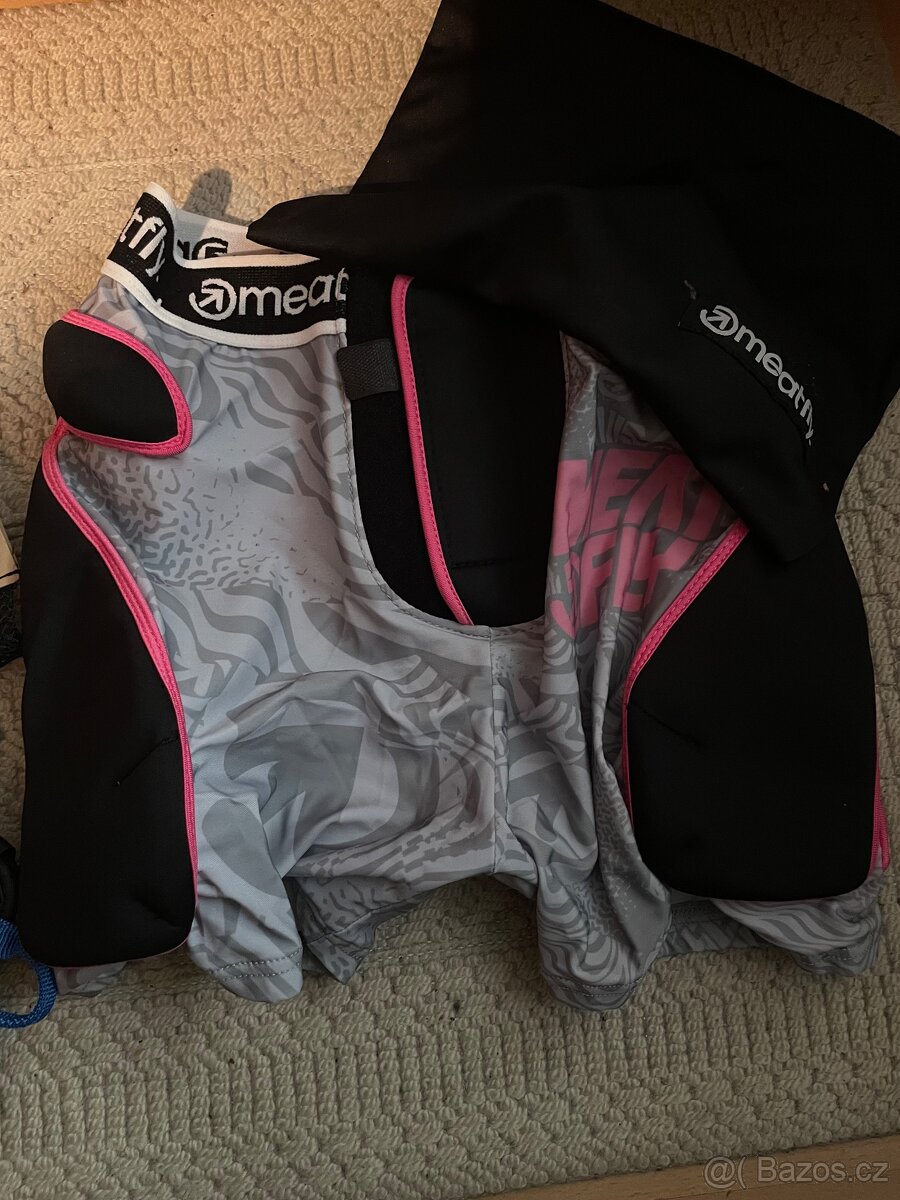 Snowboard+vybavení - 5