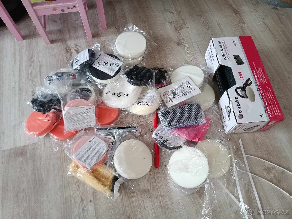 Leštička Tectake 1500W s bohatým příslušenstvím - 5