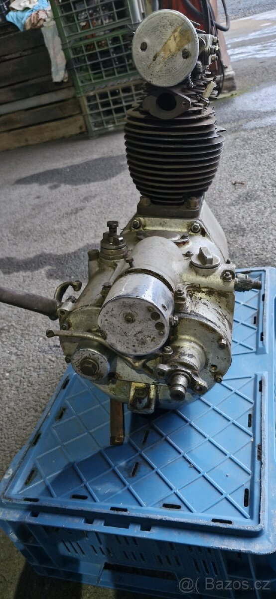 Motor Praga 350 - 5