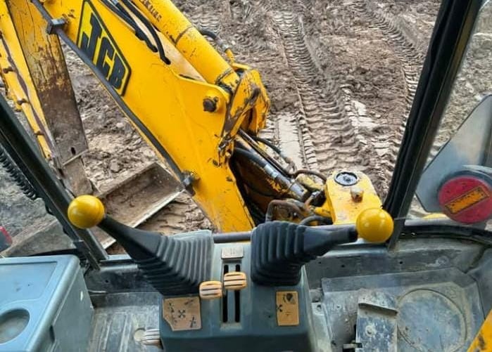 JCB 3CX 4X4 TRAKTORBAGR - 5