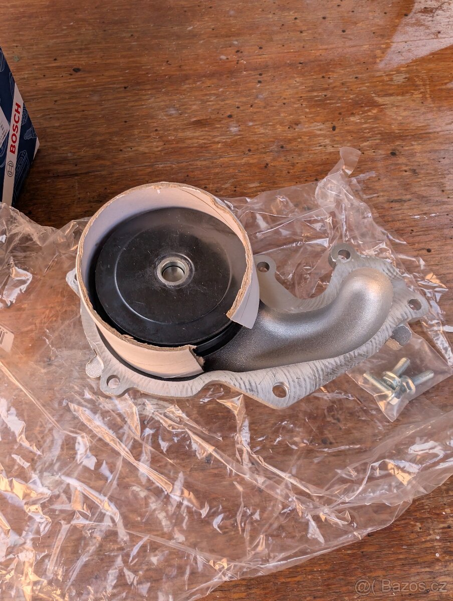 Vodní pumpa BOSH na FORD - 5
