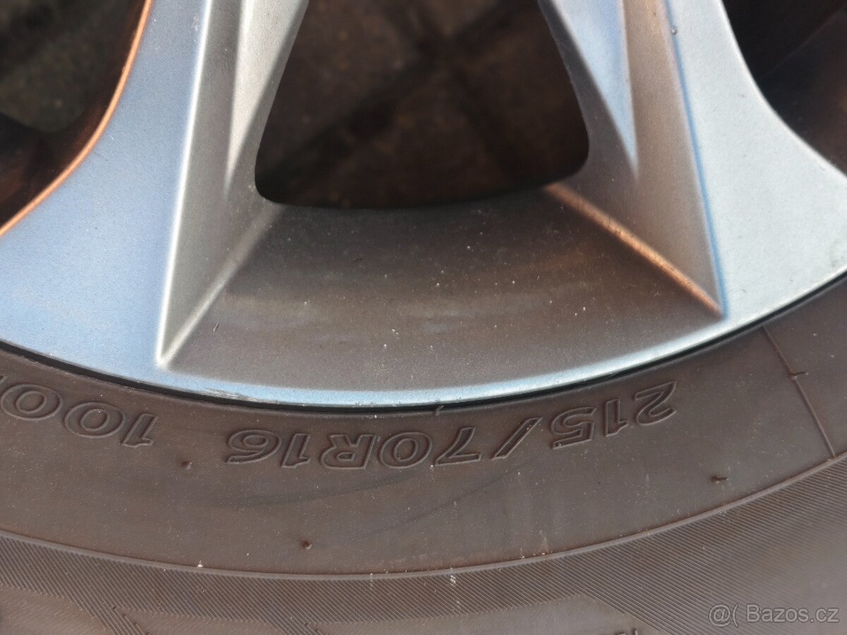 Pneu 215/70R16 - 5