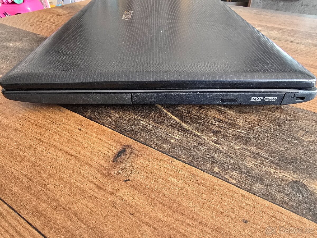 Prodám notebook Asus - 5