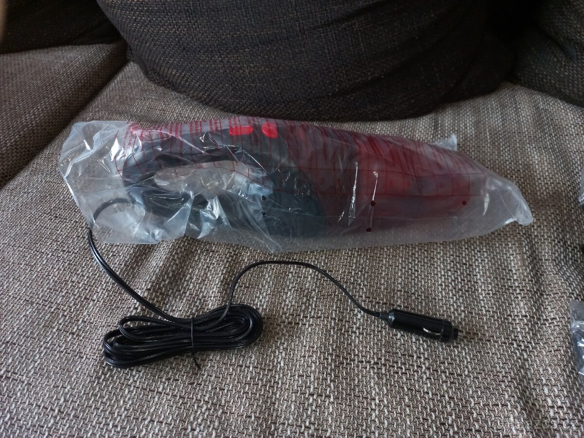 Vysavač do auta - 5