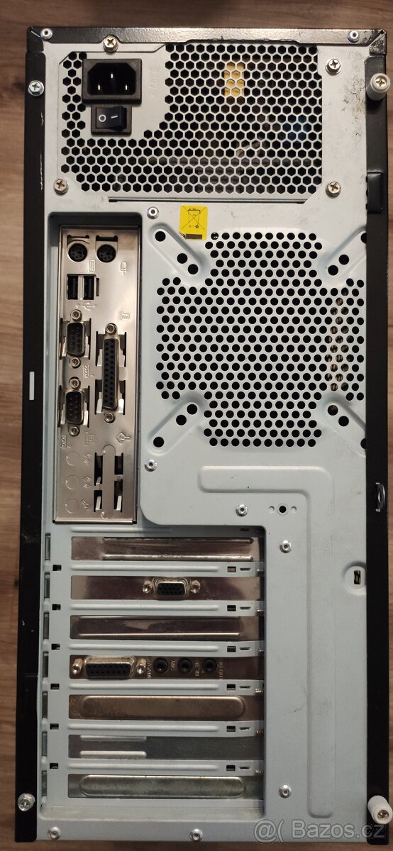 Retro počítač pro hraní starých her - 5