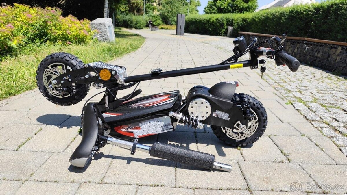 Elektrokoloběžka Nitro scooters XE1200 SL (V2) - 5