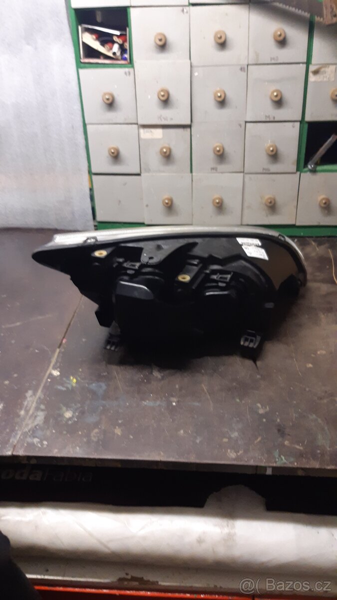 Přední světla Ford Focus mk 2 - 5